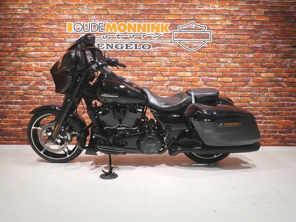 FLHX Street Glide 117